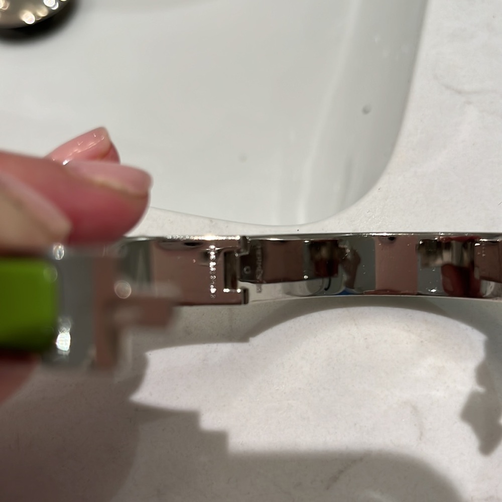 SOLD! Hermes Clic H Lime Green PM Bracelet . Gorgeous! unavailable at Hermes - Picture 6 of 6